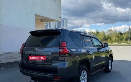 Toyota Land Cruiser Prado 150 рестайлинг 2, 2021 год, 4 760 000 рублей, 4 фотография