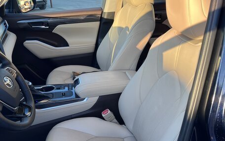 Toyota Highlander, 2021 год, 4 500 000 рублей, 6 фотография