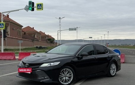 Toyota Camry, 2018 год, 2 450 000 рублей, 2 фотография