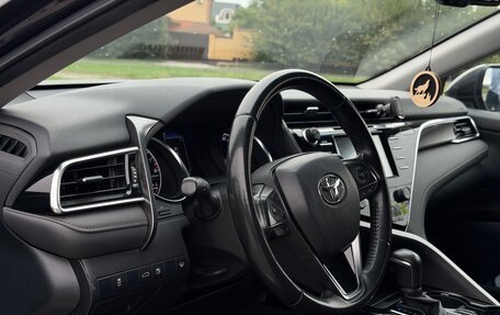 Toyota Camry, 2018 год, 2 450 000 рублей, 7 фотография