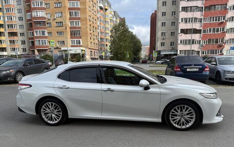 Toyota Camry, 2018 год, 2 695 000 рублей, 3 фотография