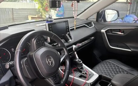 Toyota RAV4, 2020 год, 3 200 000 рублей, 7 фотография