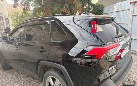 Toyota RAV4, 2020 год, 3 200 000 рублей, 5 фотография