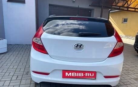 Hyundai Solaris II рестайлинг, 2015 год, 695 000 рублей, 4 фотография