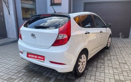 Hyundai Solaris II рестайлинг, 2015 год, 695 000 рублей, 3 фотография