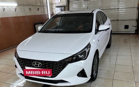 Hyundai Solaris II рестайлинг, 2021 год, 1 900 000 рублей, 11 фотография