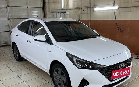 Hyundai Solaris II рестайлинг, 2021 год, 1 900 000 рублей, 7 фотография