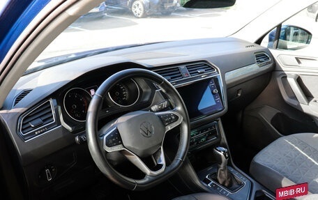 Volkswagen Tiguan II, 2021 год, 2 559 000 рублей, 7 фотография
