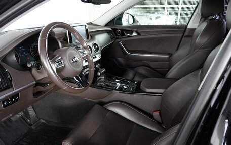 KIA Stinger I, 2018 год, 2 360 000 рублей, 11 фотография