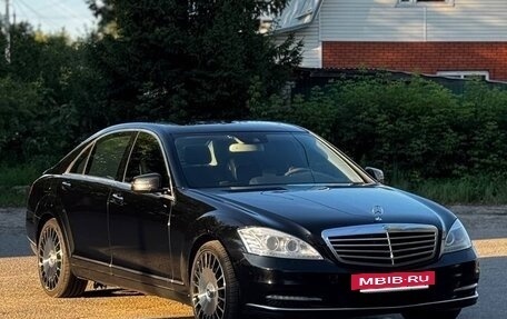 Mercedes-Benz S-Класс, 2011 год, 1 800 000 рублей, 2 фотография