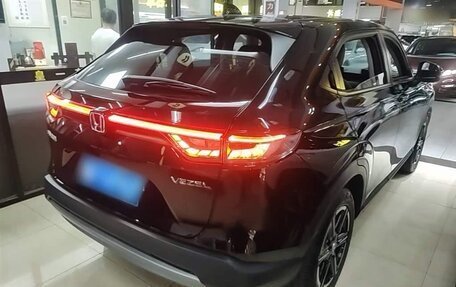 Honda Vezel, 2023 год, 1 834 000 рублей, 6 фотография