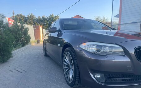 BMW 5 серия, 2011 год, 1 350 000 рублей, 2 фотография