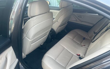 BMW 5 серия, 2011 год, 1 350 000 рублей, 8 фотография