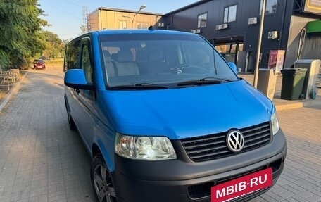 Volkswagen Caravelle T5, 2008 год, 1 600 000 рублей, 3 фотография
