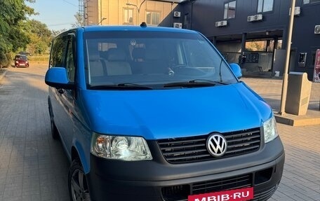 Volkswagen Caravelle T5, 2008 год, 1 600 000 рублей, 2 фотография