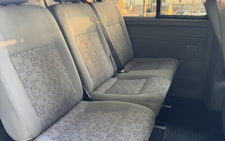 Volkswagen Caravelle T5, 2008 год, 1 600 000 рублей, 14 фотография