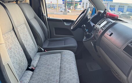 Volkswagen Caravelle T5, 2008 год, 1 600 000 рублей, 16 фотография
