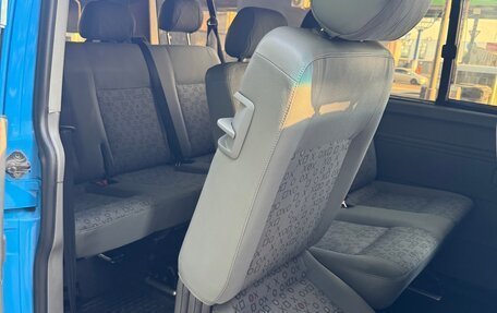 Volkswagen Caravelle T5, 2008 год, 1 600 000 рублей, 15 фотография