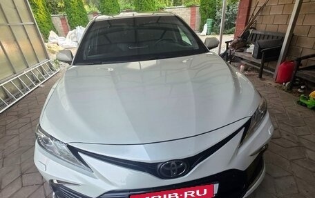 Toyota Camry, 2021 год, 2 950 000 рублей, 1 фотография