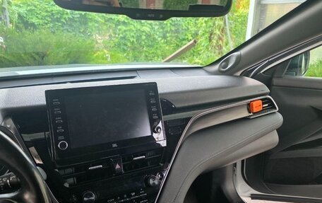 Toyota Camry, 2021 год, 2 950 000 рублей, 8 фотография