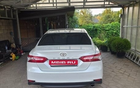 Toyota Camry, 2021 год, 2 950 000 рублей, 6 фотография