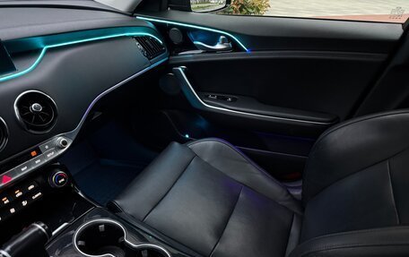 KIA Stinger I, 2019 год, 2 450 000 рублей, 10 фотография