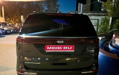 KIA Carnival, 2021 год, 3 700 000 рублей, 6 фотография