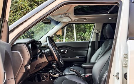 KIA Soul II рестайлинг, 2018 год, 1 870 000 рублей, 8 фотография