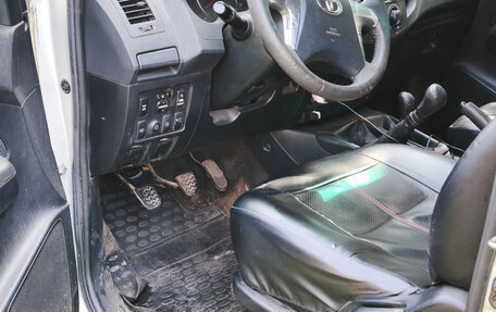 Toyota Hilux VII, 2014 год, 1 700 000 рублей, 3 фотография