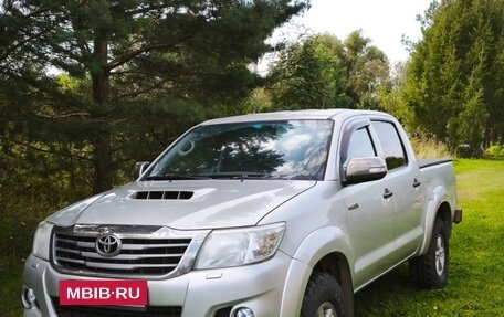 Toyota Hilux VII, 2014 год, 1 700 000 рублей, 11 фотография