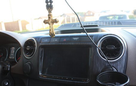 Volkswagen Amarok I рестайлинг, 2011 год, 2 450 000 рублей, 10 фотография