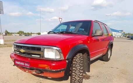 Chevrolet Blazer II рестайлинг, 1997 год, 550 000 рублей, 1 фотография