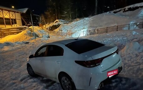 KIA Rio IV, 2021 год, 1 350 000 рублей, 4 фотография