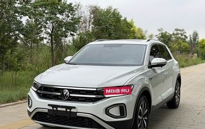 Volkswagen T-Roc I, 2023 год, 1 435 000 рублей, 1 фотография