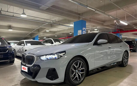 BMW 5 серия, 2026 год, 9 090 099 рублей, 2 фотография