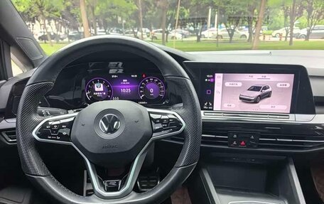 Volkswagen Golf VIII, 2021 год, 1 645 000 рублей, 6 фотография