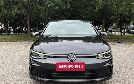 Volkswagen Golf VIII, 2021 год, 1 645 000 рублей, 2 фотография