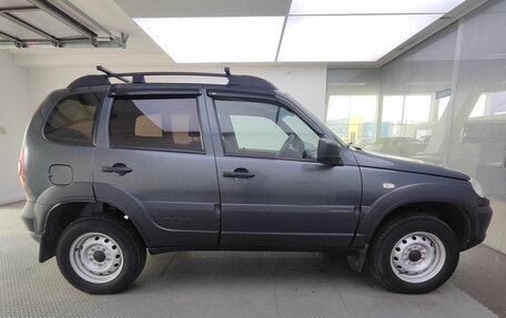 Chevrolet Niva I рестайлинг, 2020 год, 770 000 рублей, 5 фотография