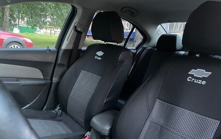 Chevrolet Cruze II, 2010 год, 620 000 рублей, 6 фотография