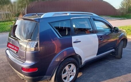 Mitsubishi Outlander III рестайлинг 3, 2007 год, 900 000 рублей, 5 фотография