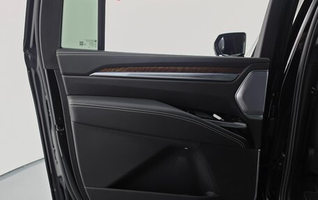 Cadillac Escalade V, 2025 год, 22 057 700 рублей, 25 фотография