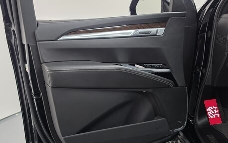 Cadillac Escalade V, 2025 год, 22 057 700 рублей, 24 фотография