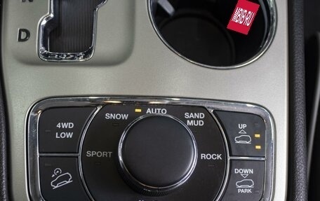 Jeep Grand Cherokee, 2012 год, 1 490 000 рублей, 21 фотография