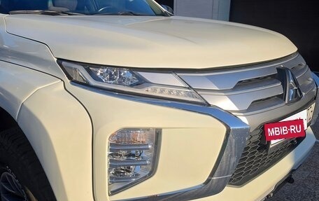 Mitsubishi Montero Sport, 2023 год, 6 000 000 рублей, 11 фотография