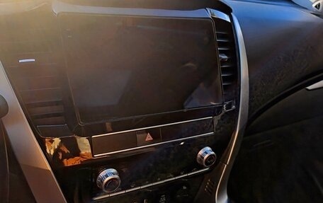 Mitsubishi Montero Sport, 2023 год, 6 000 000 рублей, 23 фотография