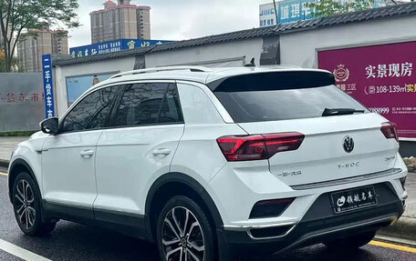 Volkswagen T-Roc I, 2022 год, 1 356 018 рублей, 6 фотография