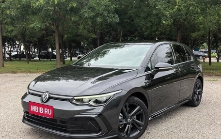 Volkswagen Golf VIII, 2021 год, 1 650 000 рублей, 1 фотография