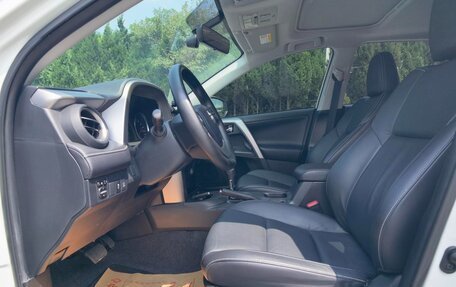 Toyota RAV4, 2019 год, 2 300 000 рублей, 7 фотография