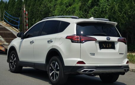 Toyota RAV4, 2019 год, 2 300 000 рублей, 6 фотография