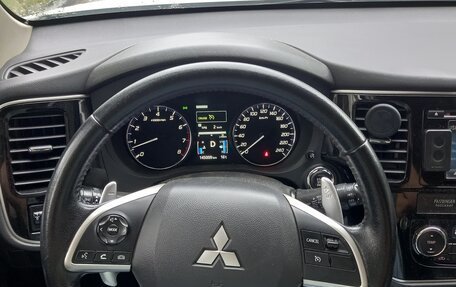 Mitsubishi Outlander III рестайлинг 3, 2013 год, 1 750 000 рублей, 9 фотография